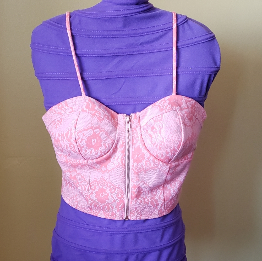 Lace print crop tank